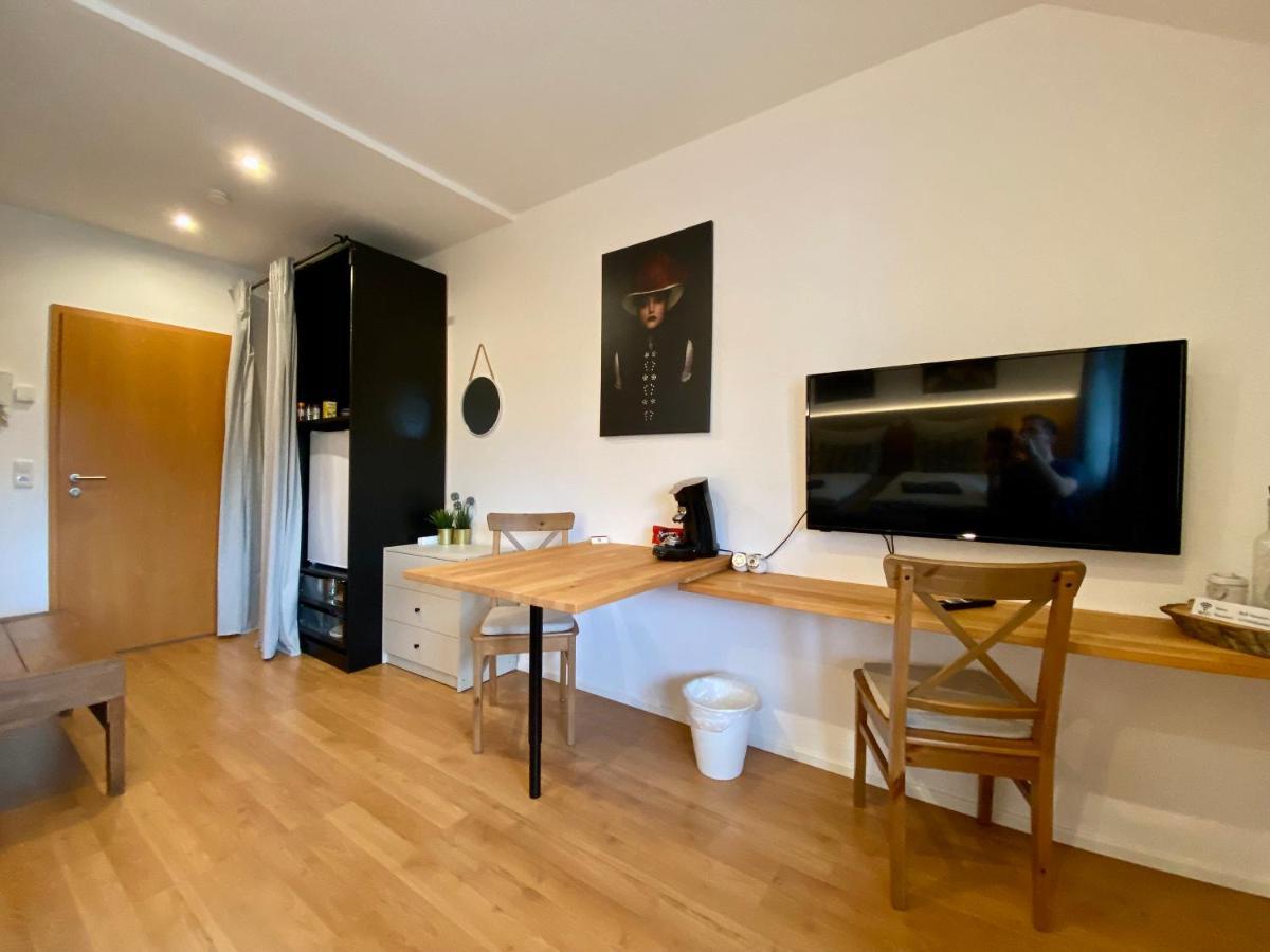 Komfortables Doppelzimmer In Kehl Goldscheuer - 1A Guesthouse Luaran gambar