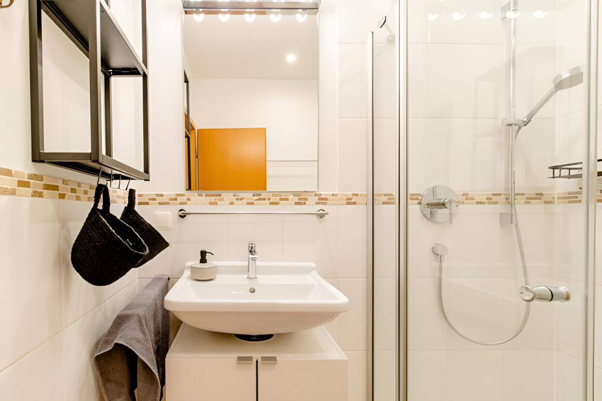 Komfortables Doppelzimmer In Kehl Goldscheuer - 1A Guesthouse Luaran gambar
